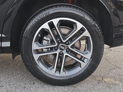 New 2025 Audi Q5 Premium image 33