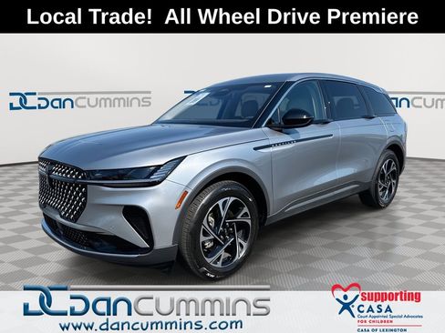 Used 2025 Lincoln Nautilus Premier AWD/4WD image 1