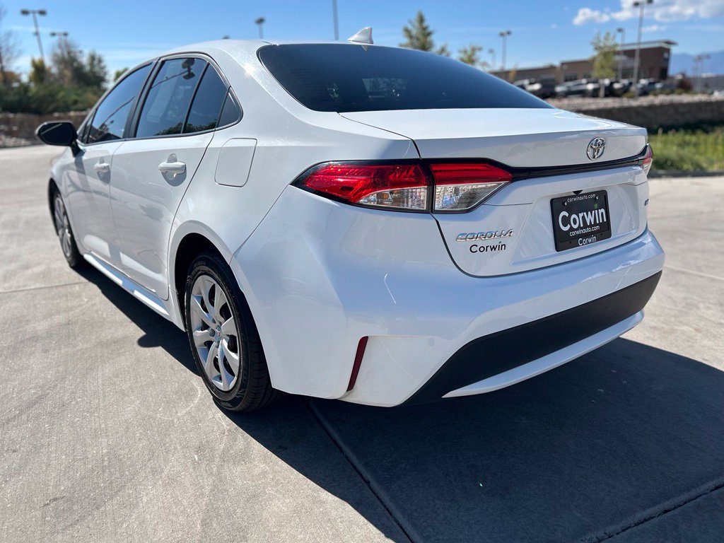 Used 2020 Toyota Corolla LE FWD image 5