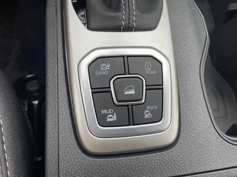 New 2026 Nissan Frontier SV image 23