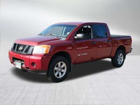 Used 2015 Nissan Titan S AWD/4WD image 3