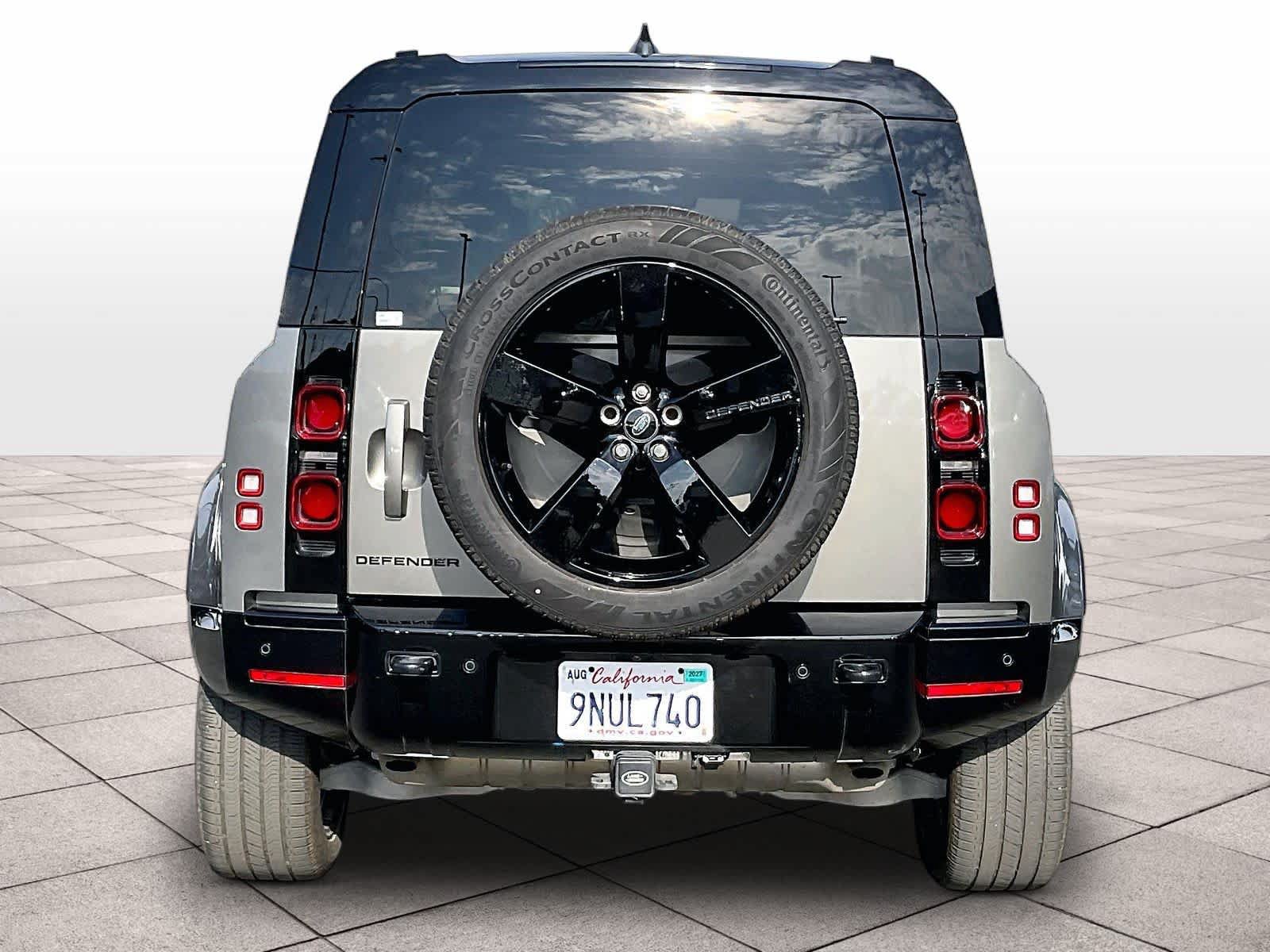 Used 2024 Land Rover Defender 110 X-Dynamic SE AWD/4WD image 6