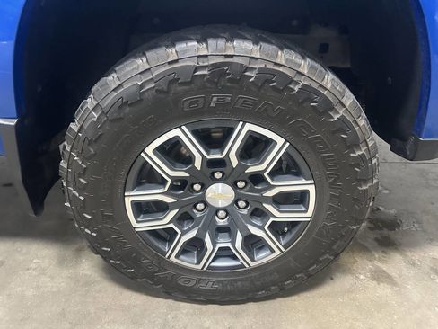 Used 2023 Chevrolet Colorado LT w/ LT Convenience Package III image 23