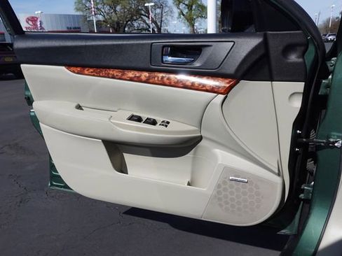 Used 2012 Subaru Outback 3.6R Limited image 22