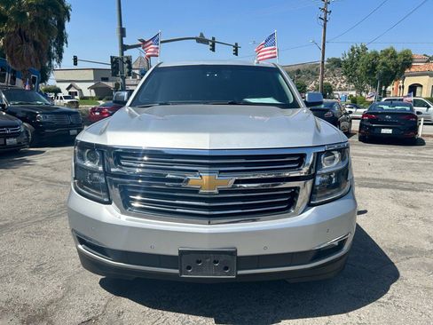 Used 2018 Chevrolet Suburban Premier image 2