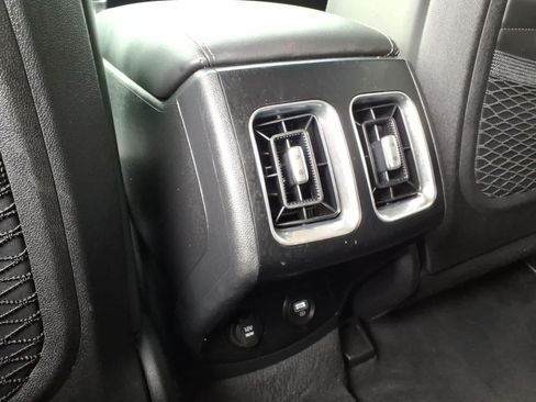 Used 2023 Kia Sorento S FWD image 12