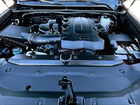 Certified 2018 Toyota 4Runner Limited image 31