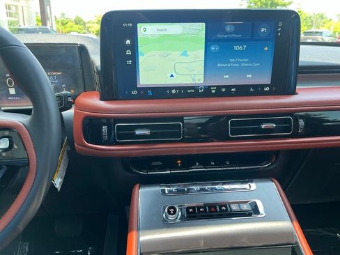 Used 2026 Lincoln Aviator Reserve w/ Luxury Package AWD/4WD image 30