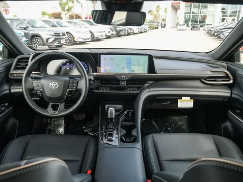 Used 2026 Toyota Crown AWD/4WD image 14