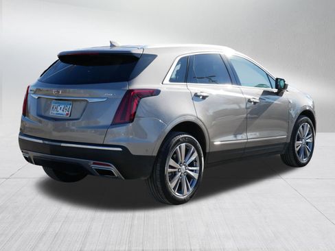 Used 2023 Cadillac XT5 Premium Luxury w/ Technology Package image 7