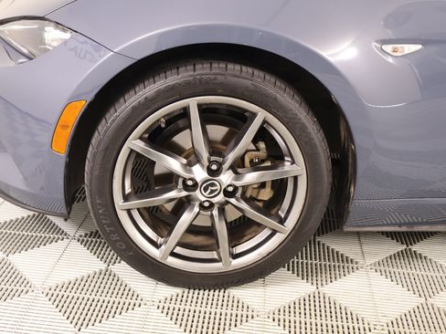 Used 2020 MAZDA MX-5 Miata RF Grand Touring RWD image 16