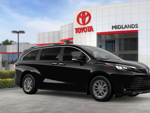 New 2026 Toyota Sienna XLE FWD image 38