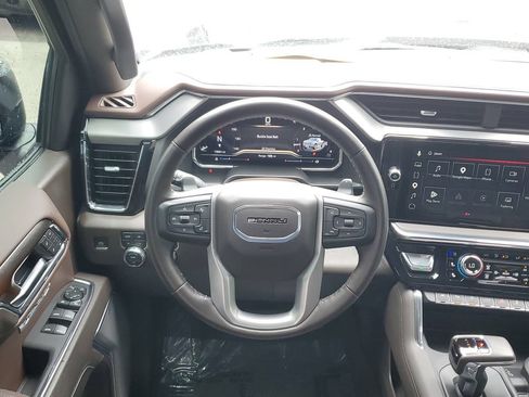Certified 2025 GMC Sierra 1500 Denali w/ Denali Reserve Package AWD/4WD image 18