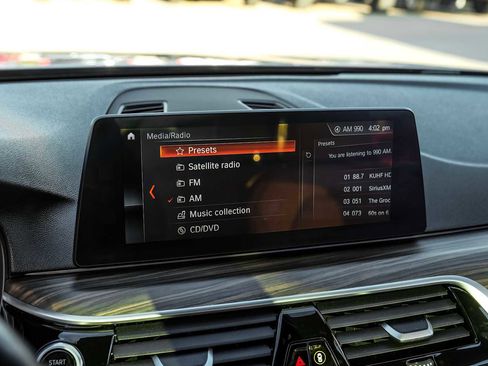 Used 2018 BMW 530i 530i w/ Premium Package image 28