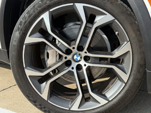 Used 2024 BMW X5 sDrive40i w/ Premium Package RWD image 9