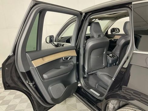 New 2026 Volvo XC90 B6 Plus w/ Protection Package Premier image 32