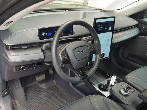 Used 2023 Ford Mustang Mach-E Premium AWD/4WD image 4