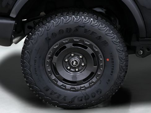 New 2025 Ford Bronco 2-Door w/ Sasquatch Package AWD/4WD image 30