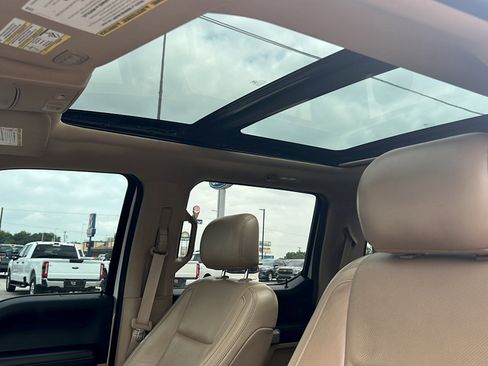 Used 2018 Ford F250 Lariat w/ Lariat Ultimate Package AWD/4WD image 17