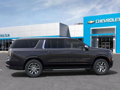 New 2025 Chevrolet Suburban Premier image 5