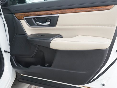 Used 2017 Honda CR-V EX-L image 9