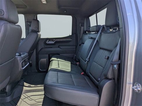 Used 2024 Chevrolet Silverado 1500 High Country image 13