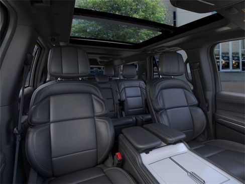 New 2025 Lincoln Navigator L Reserve w/ Jet Appearance Package image 10