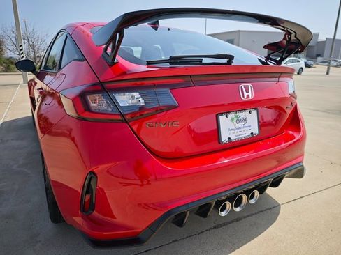 Certified 2024 Honda Civic Type R image 6