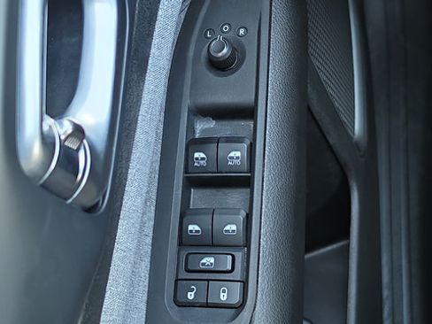 Used 2023 Jeep Compass Sport AWD/4WD image 29