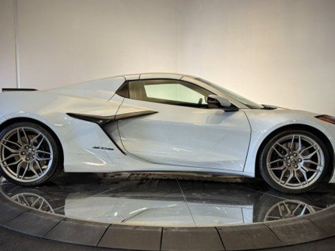 Used 2023 Chevrolet Corvette Z06 image 28
