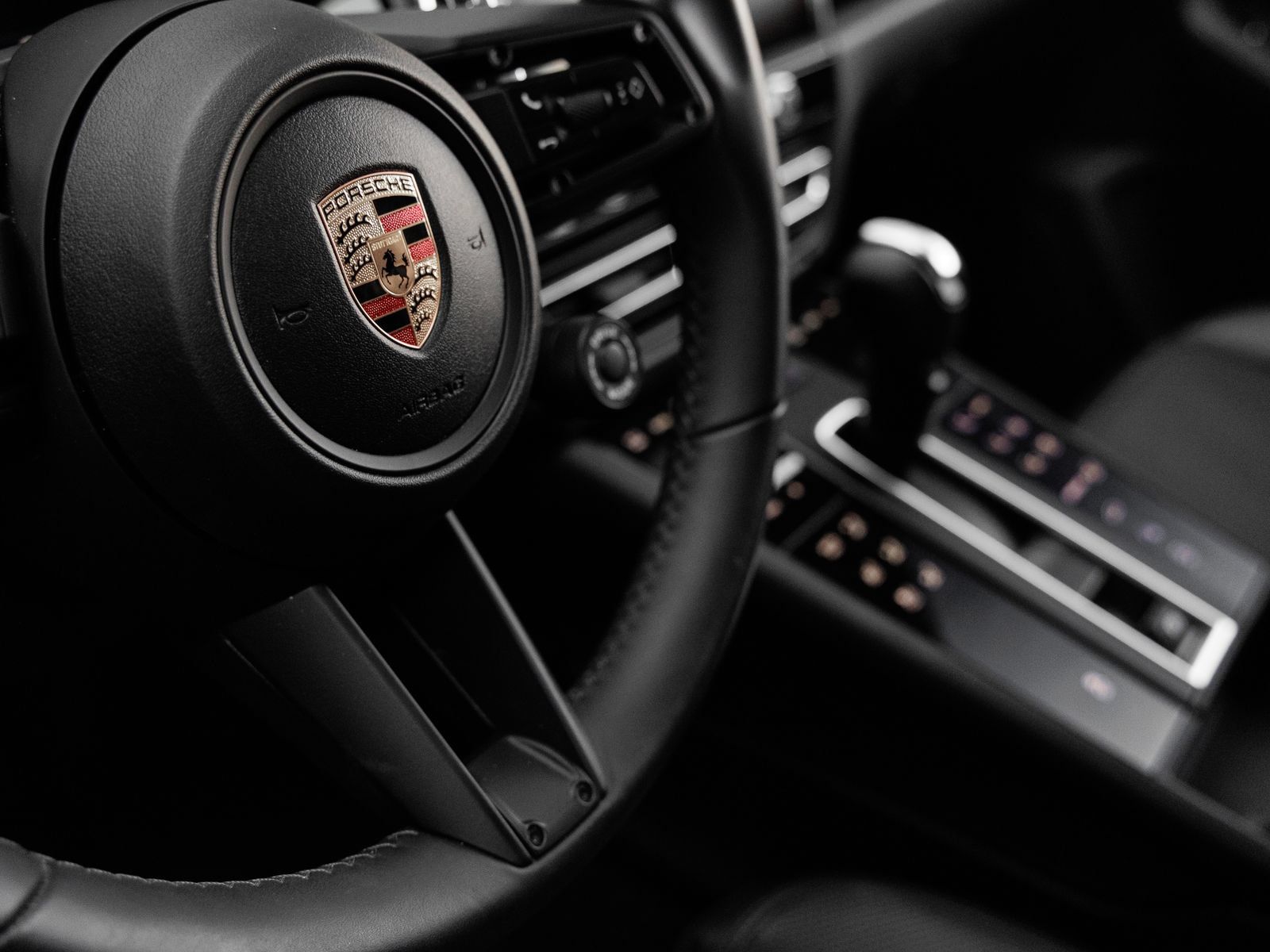 Used 2026 Porsche Macan AWD/4WD image 19