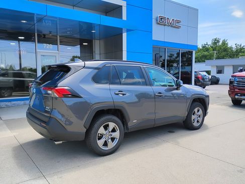 Used 2024 Toyota RAV4 XLE AWD/4WD image 6