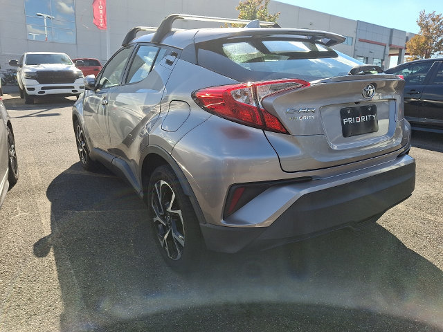 Used 2019 Toyota C-HR XLE FWD image 6