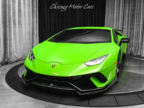 Used 2018 Lamborghini Huracan Performante image 2
