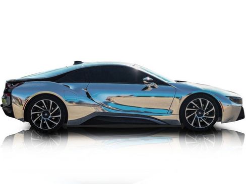 Used 2016 BMW i8 image 2