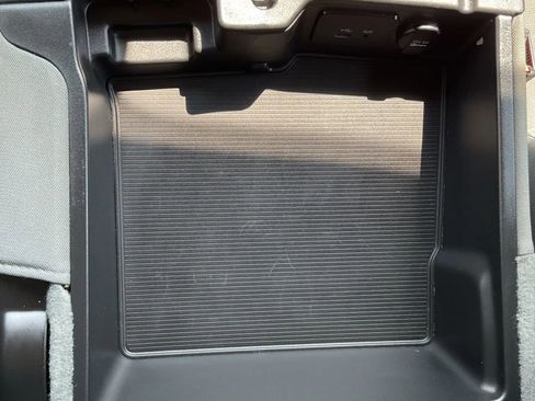 Used 2015 RAM 2500 Tradesman w/ Chrome Appearance Group image 33