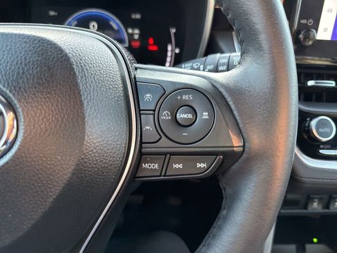 Used 2024 Toyota Corolla Cross XSE w/ Convenience Package image 20