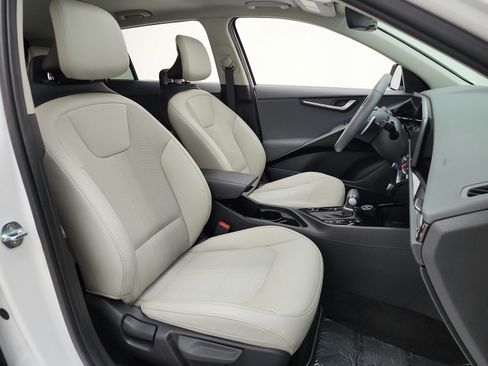 Used 2023 Kia Niro EX Touring FWD image 19