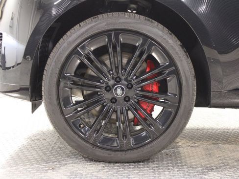 Used 2024 Land Rover Range Rover SE image 17
