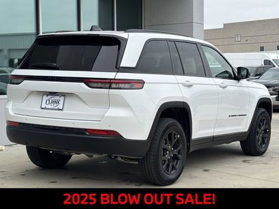 New 2025 Jeep Grand Cherokee Laredo