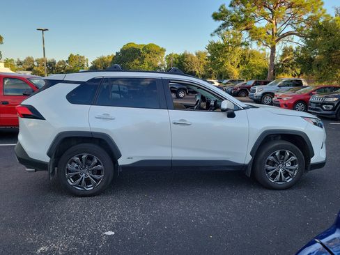 Used 2025 Toyota RAV4 Limited image 7