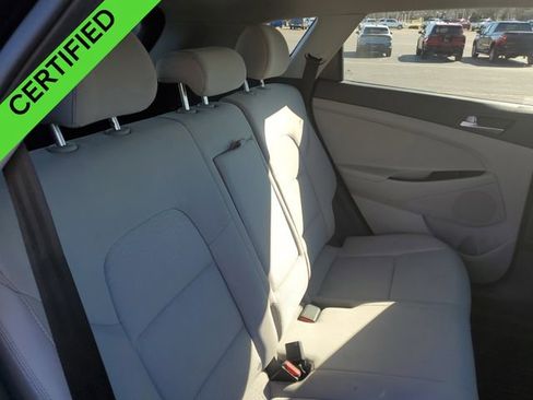 Used 2019 Hyundai Tucson SE image 24