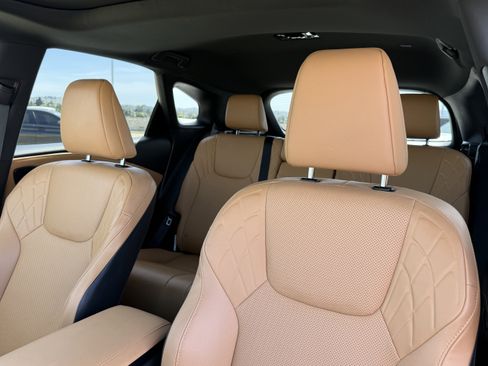 Used 2025 Lexus RX 350 Premium w/ Convenience Package image 19