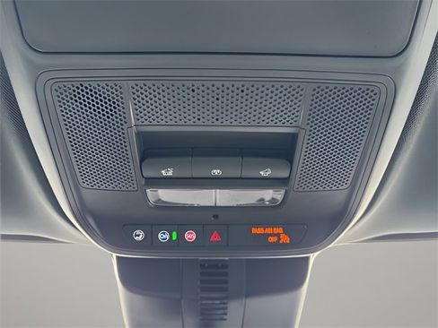 New 2026 Chevrolet Traverse Z71 image 13