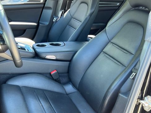 Certified 2023 Porsche Panamera 4 Platinum Edition AWD/4WD image 5