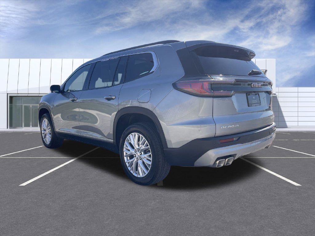 Used 2026 GMC Acadia Elevation w/ Elevation Premium Package FWD image 6