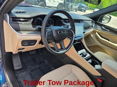 New 2026 Jeep Grand Cherokee Limited w/ Trailer Tow Package AWD/4WD image 23