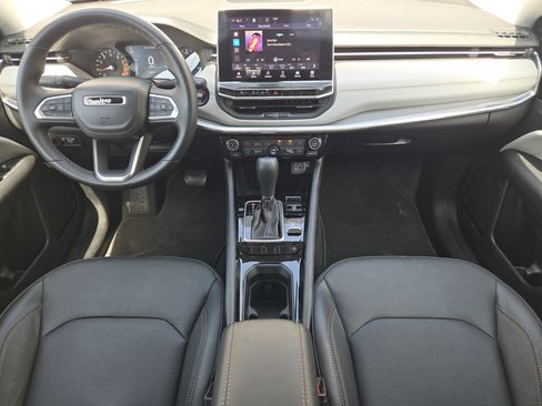 Used 2022 Jeep Compass Limited image 27