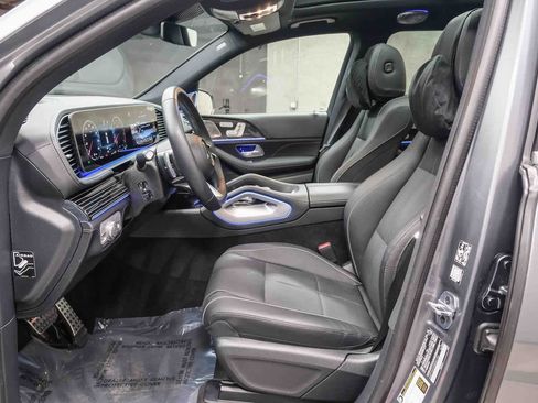 Used 2025 Mercedes-Benz GLS 450 4MATIC image 17