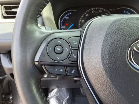 Used 2019 Toyota RAV4 XSE w/ XSE Weather Package AWD/4WD image 18